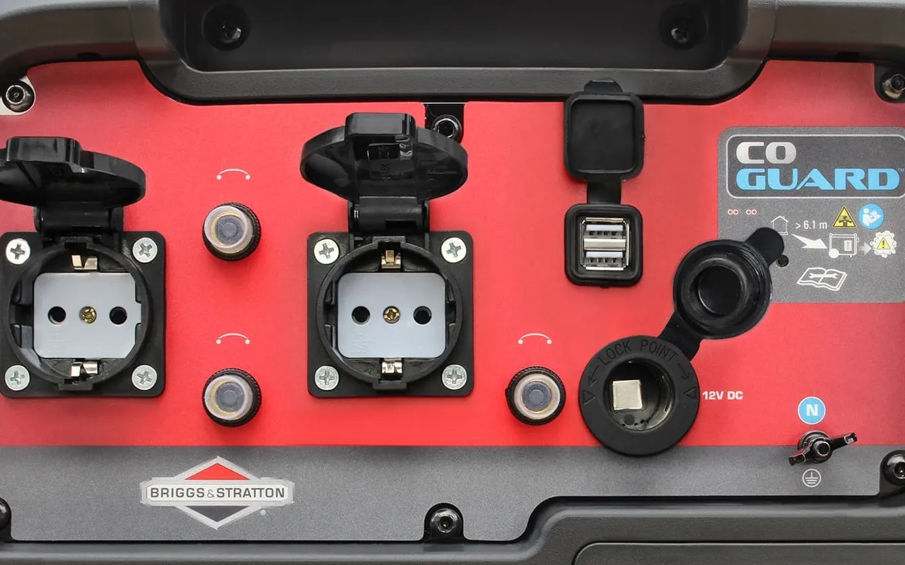 Agregat prądotwórczy generator inwertorowy Briggs&Stratton P4500 230V 3.7kW, zdjęcie 4