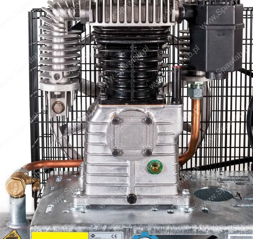 Airpress Kompresor dwutłokowy G 700-300 Pro 11 bar 5.5 KM/4 kW 400V 441 l/min 270 l galwanizowany
