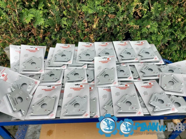 Magnetyczny uchwyt spawalniczy - strzałka [udźwig 22KG]
