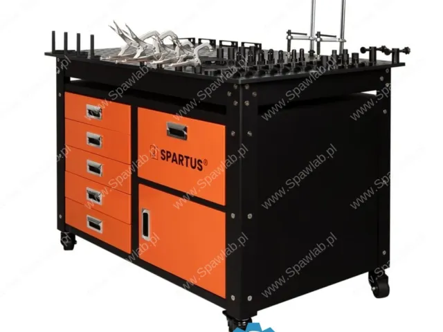 Spartus Stół spawalniczy 1200x750x820mm na kółkach, system D16, z szufladami, szafką i zestawem 62 narzędzi